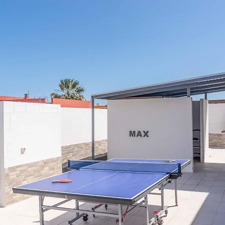 Max Villa